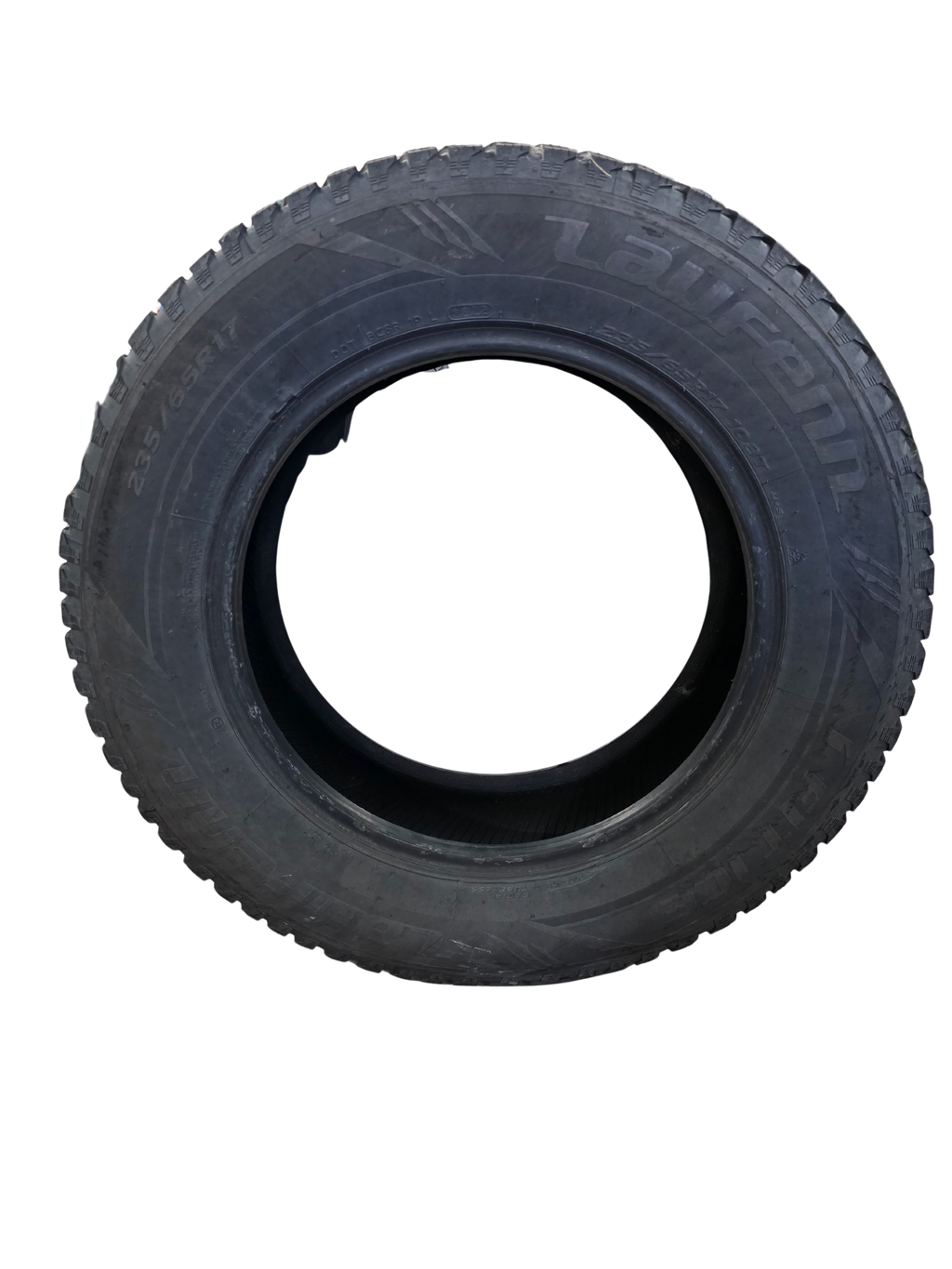 2356517 USED WINTER TIRE-3of 3 matches 4/32nds center 8/32nds outer edge